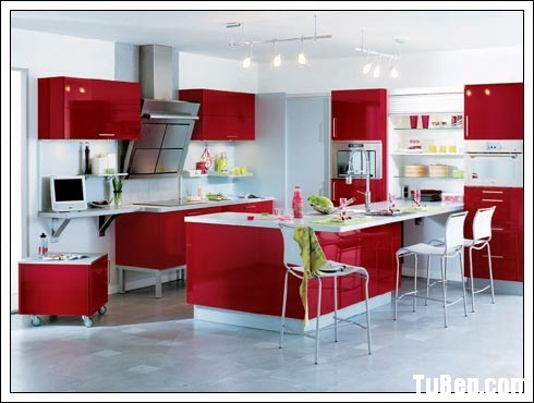 bf83346913ic1310.jpg Tủ bếp gỗ Acrylic màu đỏ phối trắng có bàn đảo – TVB0895